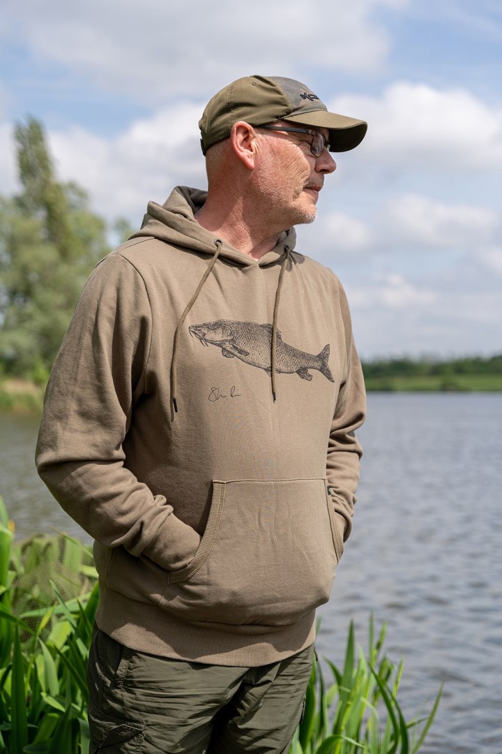 Korum Mikina Classic Barbel s Kapucí Parma (2)